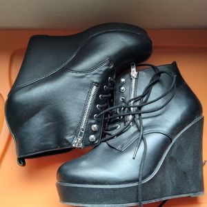 Torrid wedged punky boots size 11